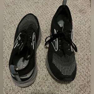 Brooks Stealtfit Men’s shoes size 10.5